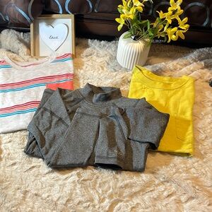 💙 Boys shirt Bundle of 3 Size:7/8 1 long sleeve & 2 short gray yellow orange EUC